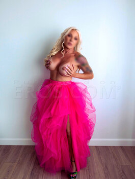 Scarlett Deville