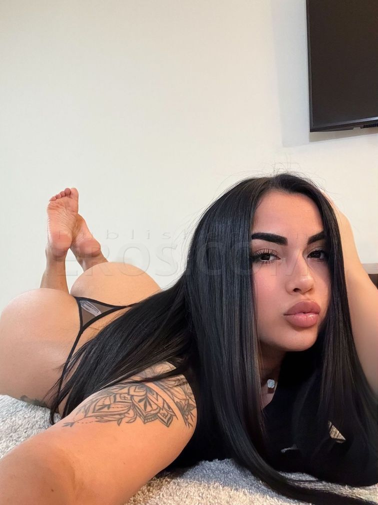 Mia