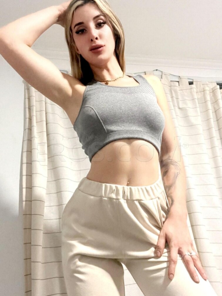 Zoe Mila