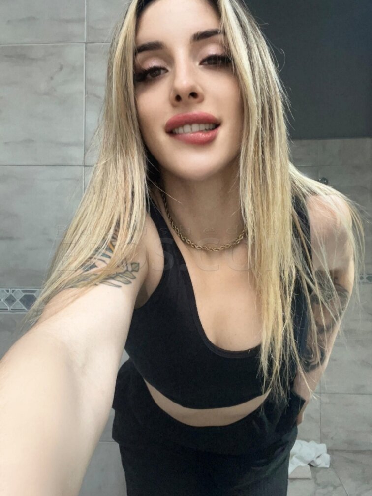 Zoe Mila