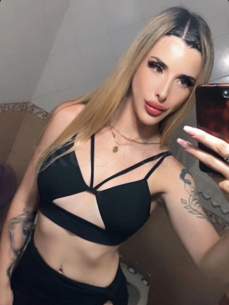 Zoe Mila