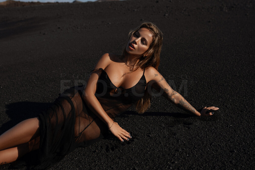 VIP Niykee Cruz