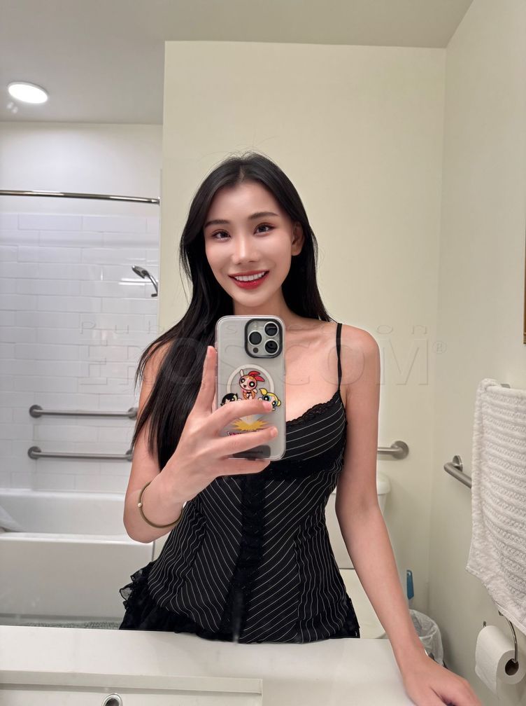 Alisa Lee