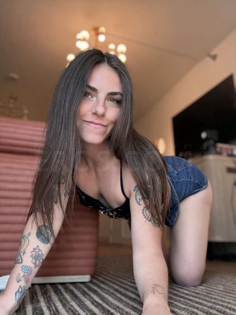 pornstar tiny rhea