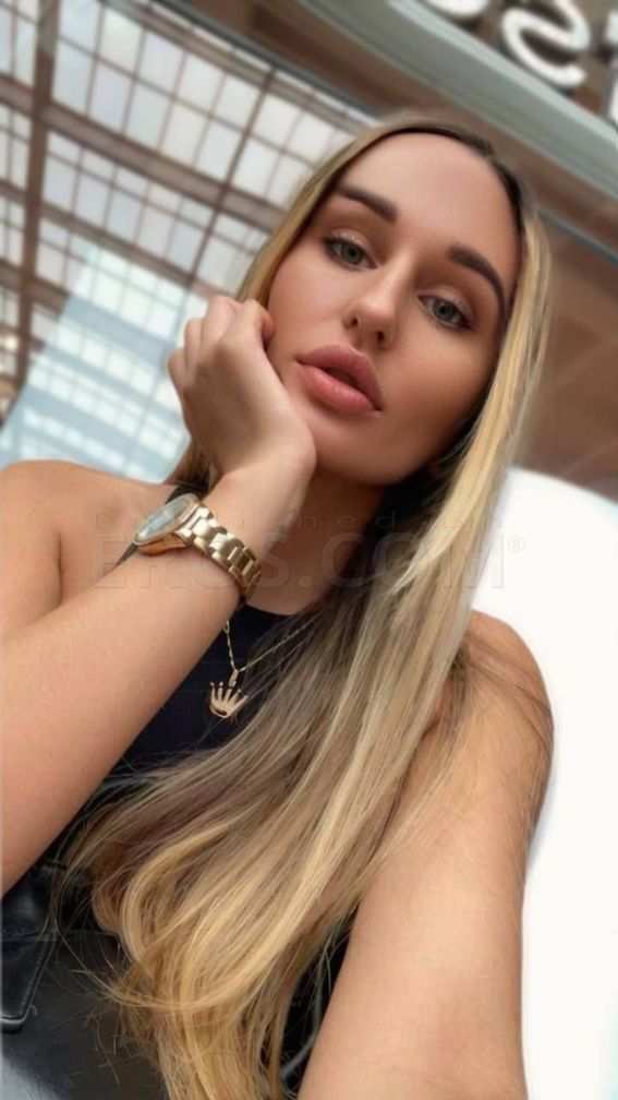 Monica in Novi