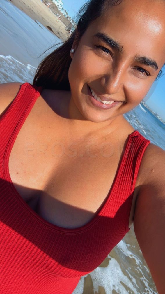 Kelly is happy 2 melt your stress