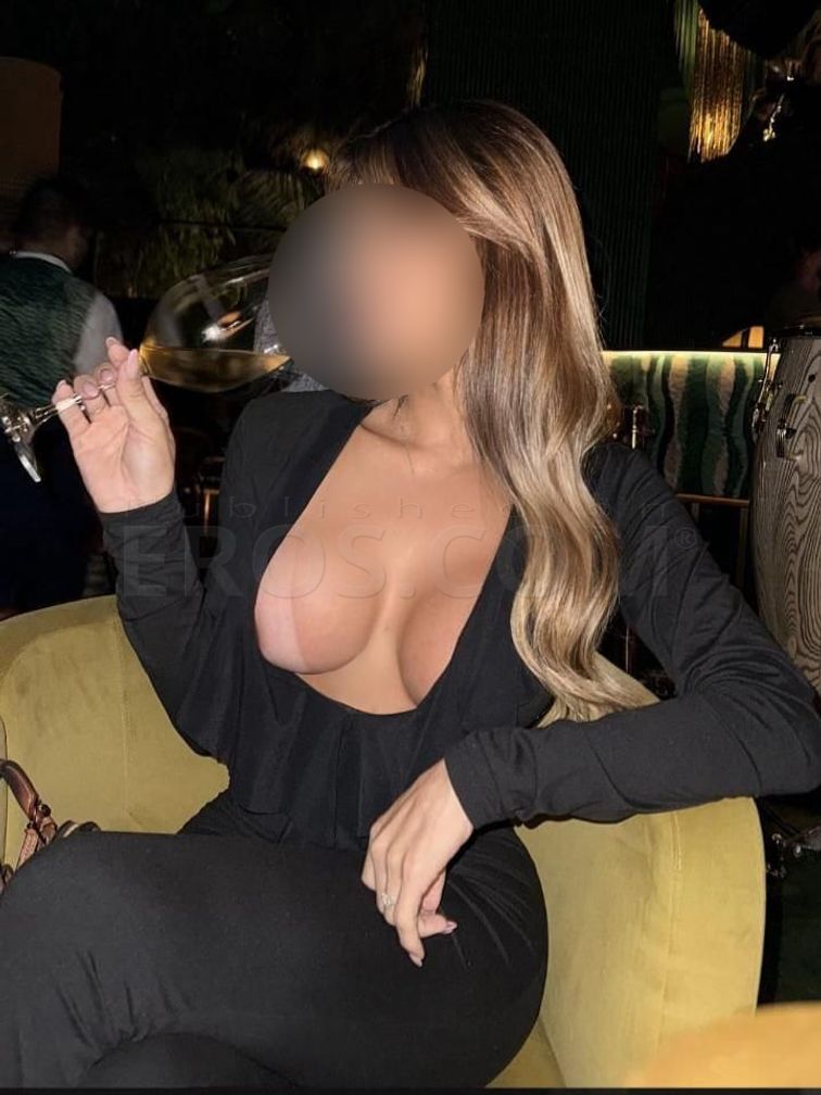 Camille Brazilian model in novi