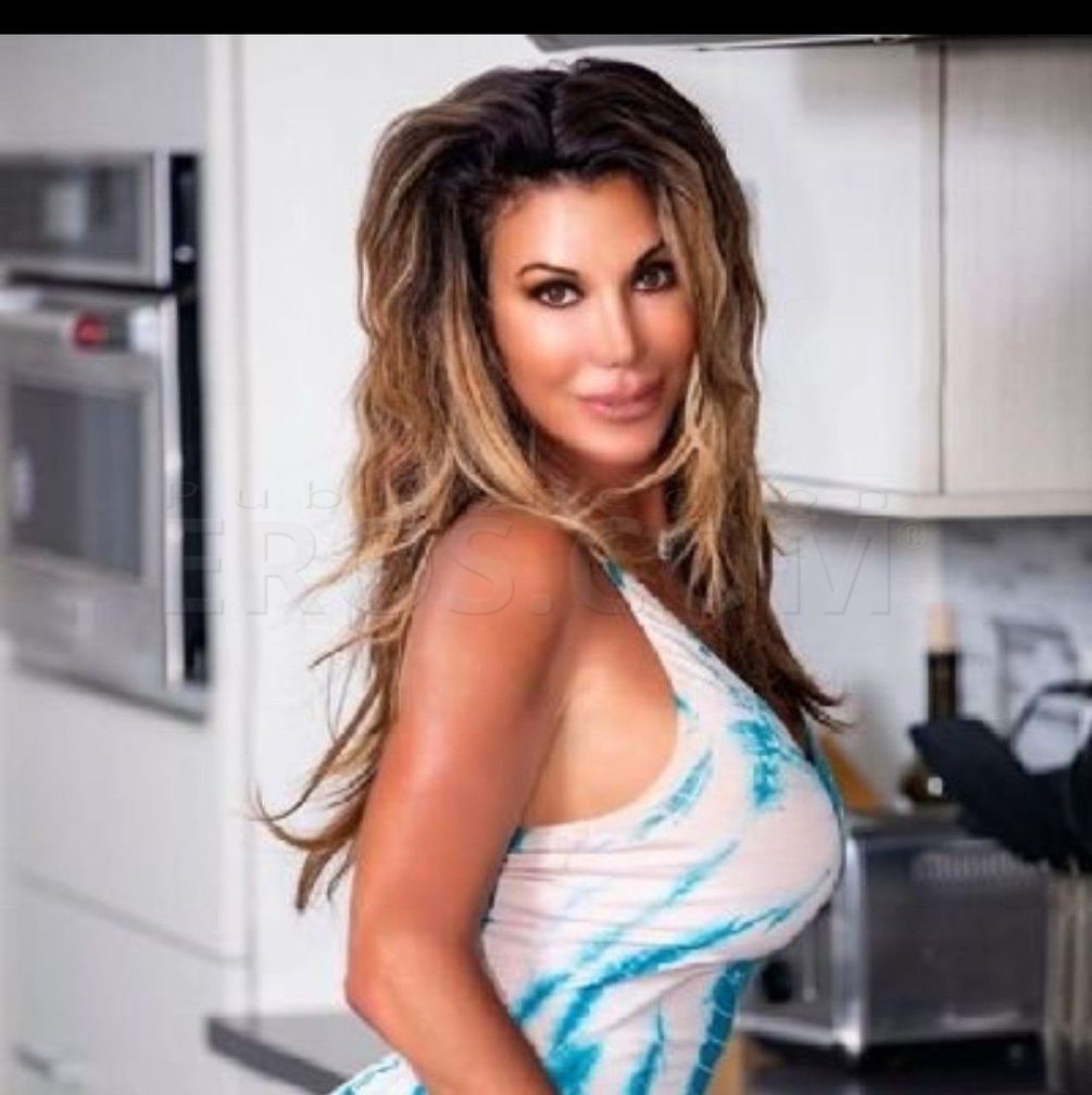 Lovely Lorena De Leon
