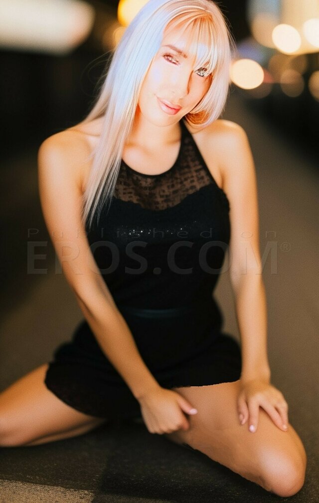 Blonde Bombshell Tabatha