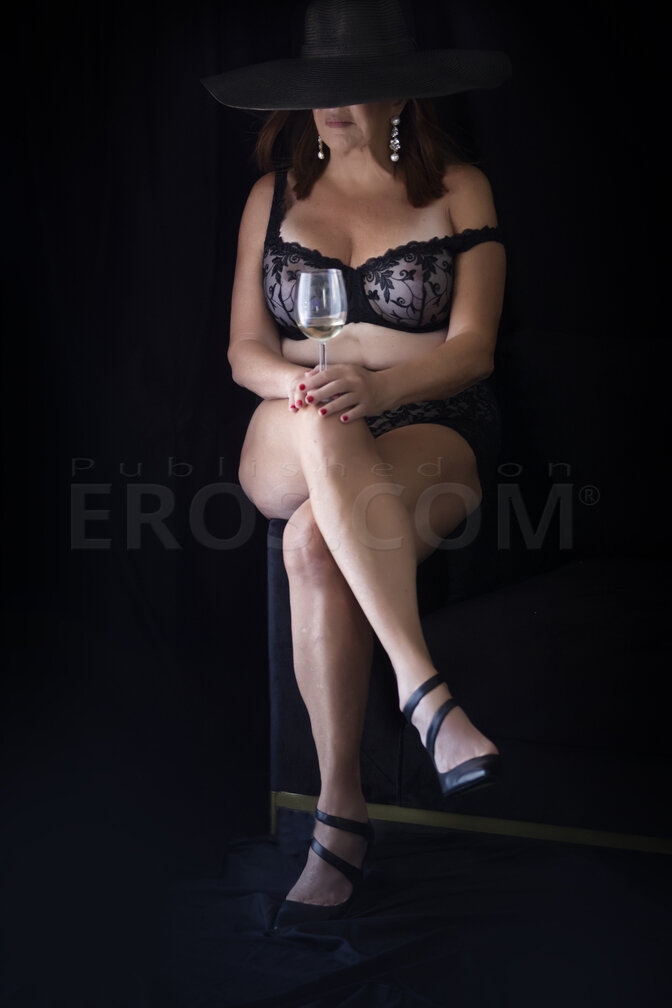 Lulu Sexy Hot Friend