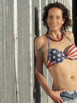 River Goddess - Erotic Beauty