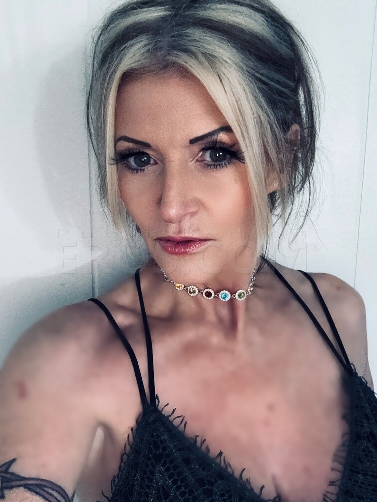 Elegant Eileen
