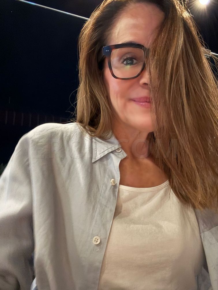 Beautiful Mature Gwen