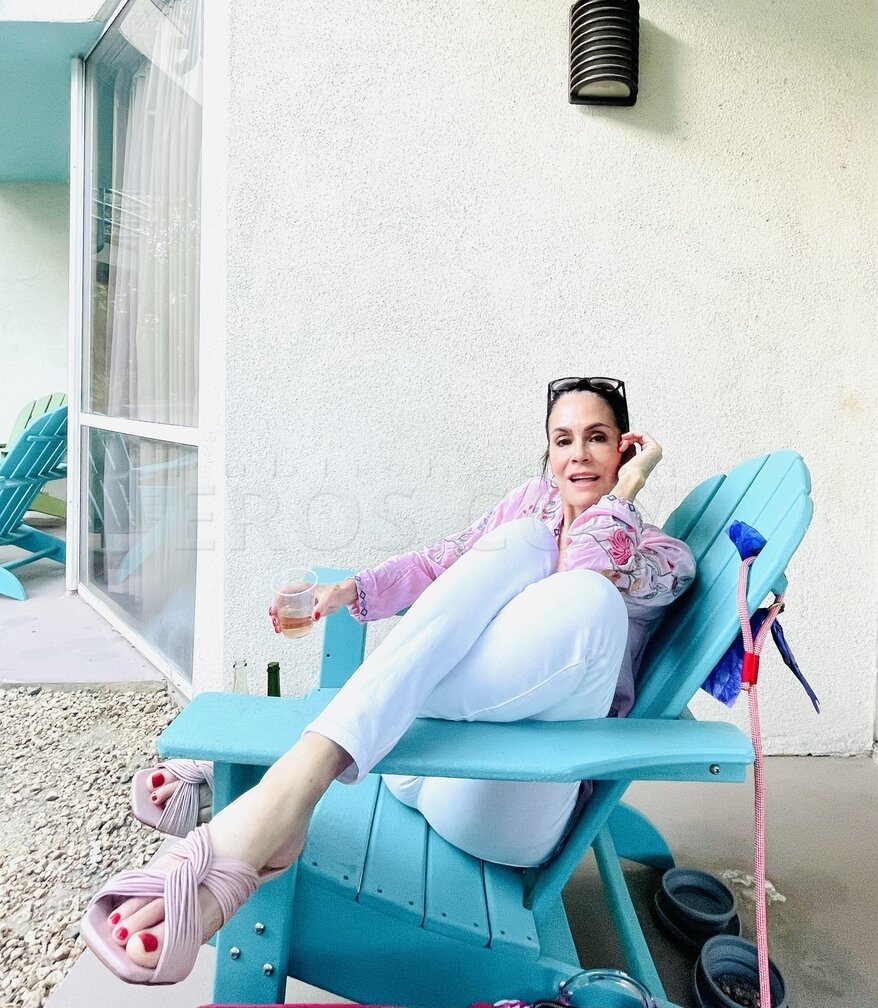Beautiful Mature Gweneth