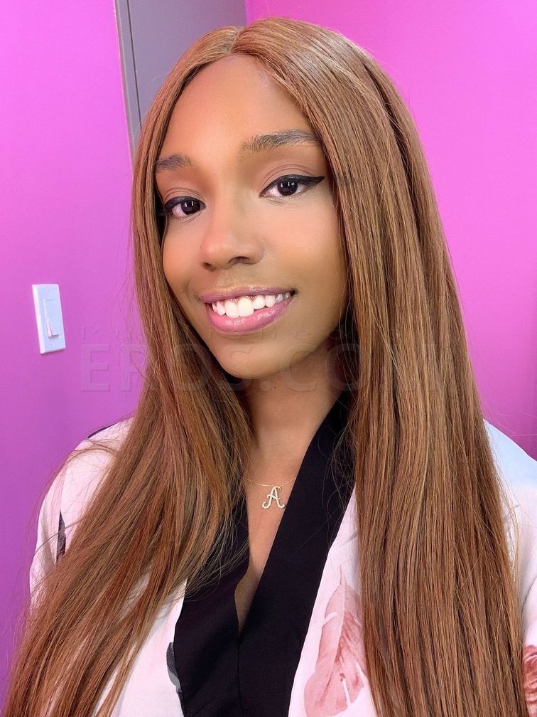 Superstar Lacey London