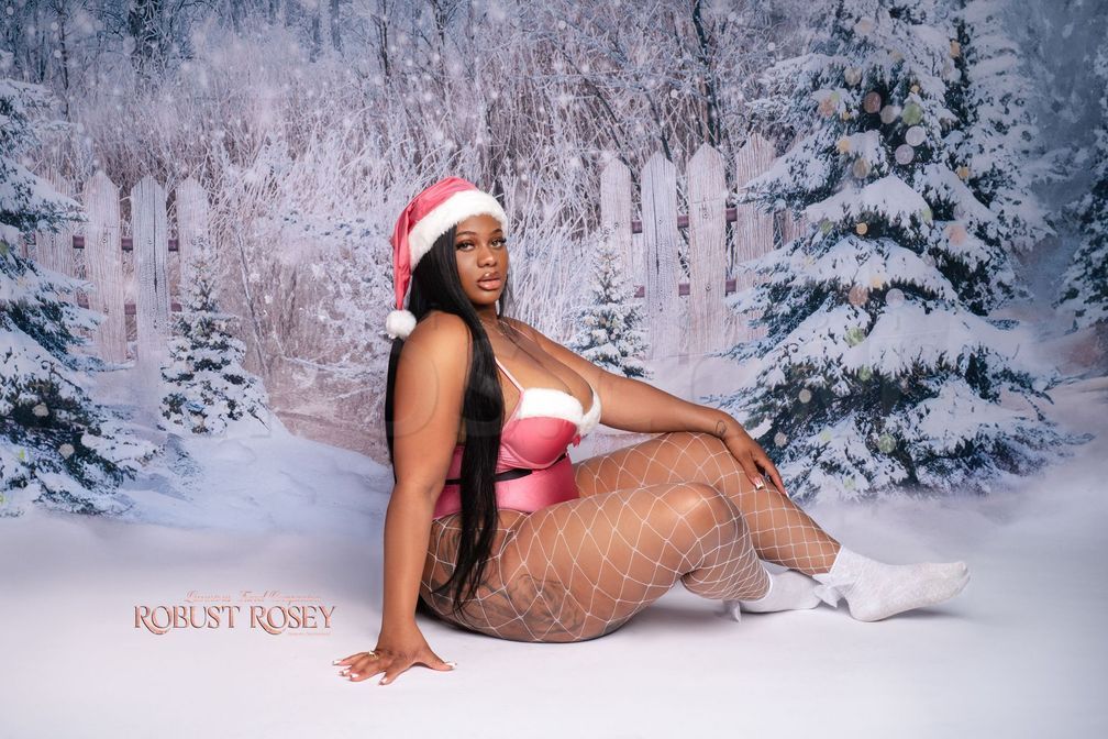 Robust Rosey in NEWARK, NJ