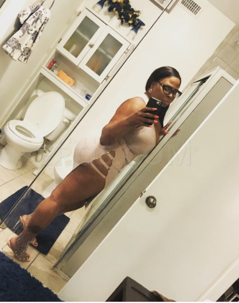 Kymmie Kurves-Burlington