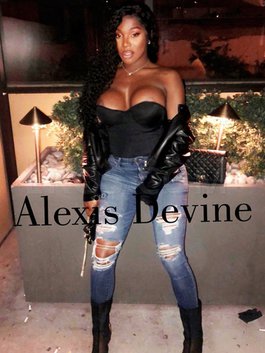 TS Galleria Alexis Devine