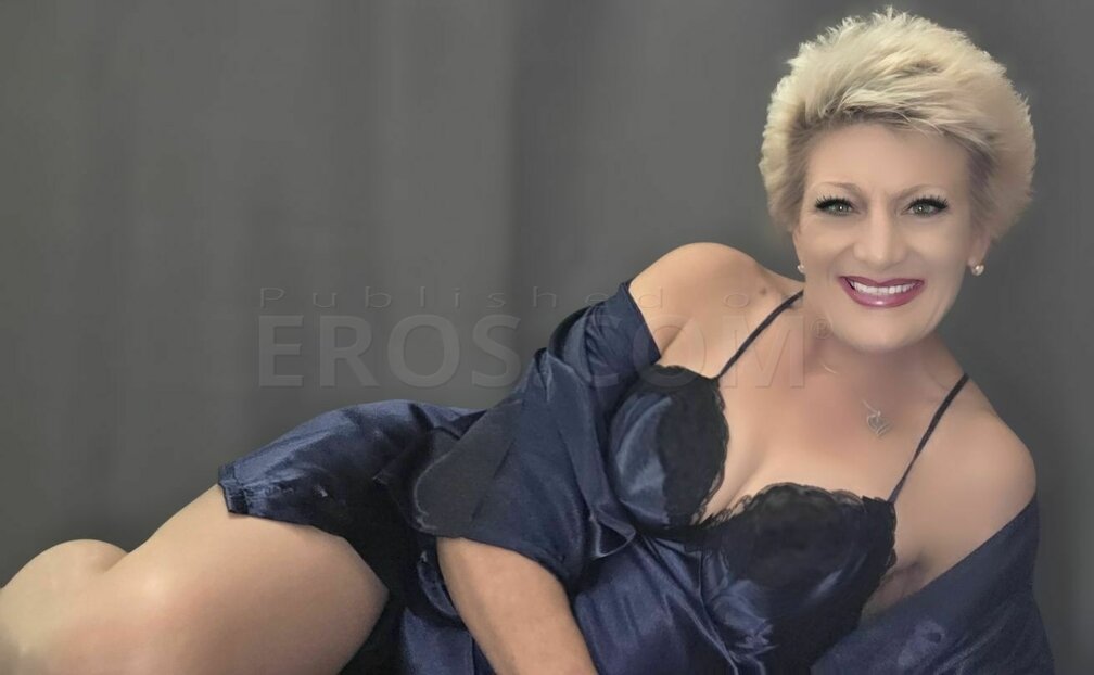 VIP Roxanne Lane