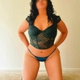 Curvy cutie