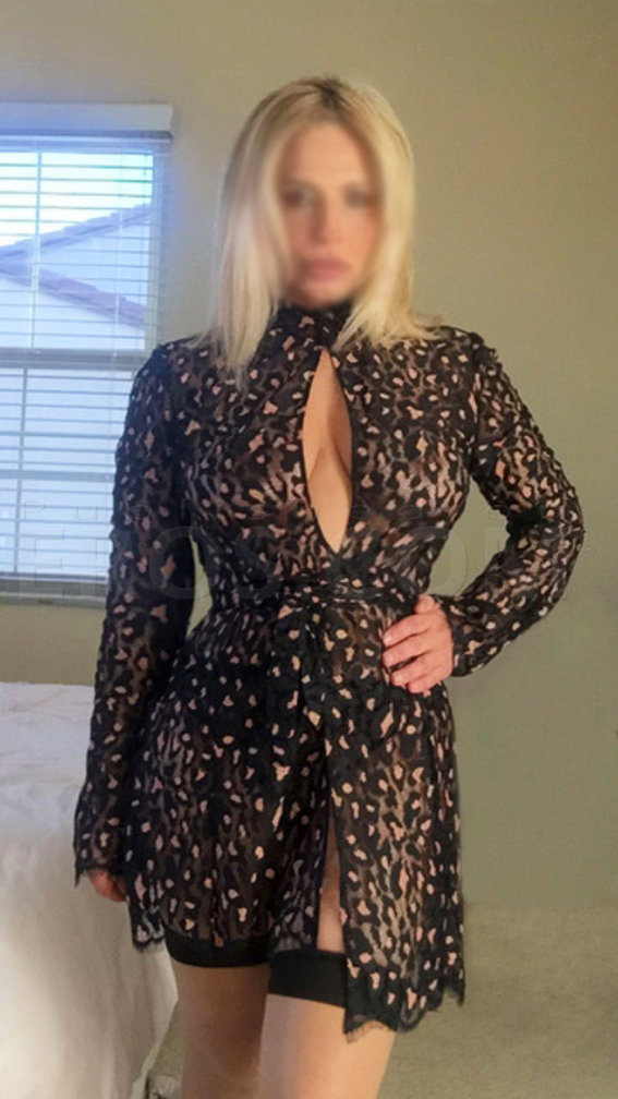 VIP Bridget Cage