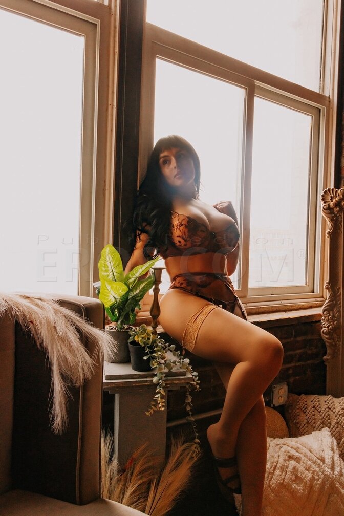 Elisa Mondova