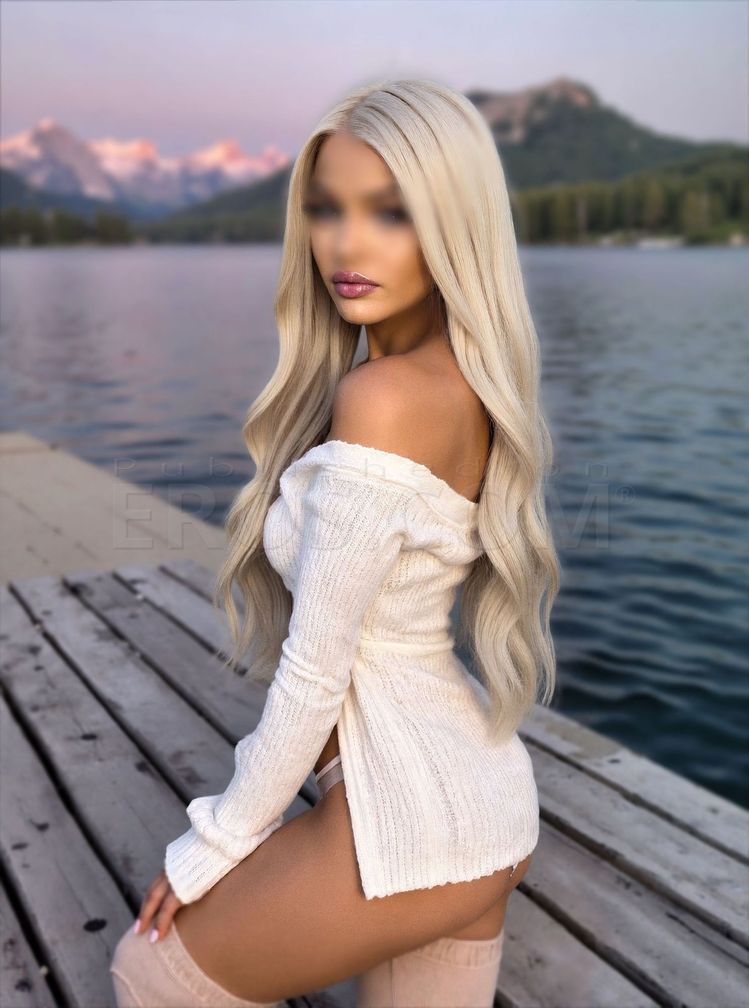 Allie Pines