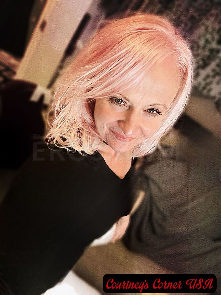 Courtneys Corner USA