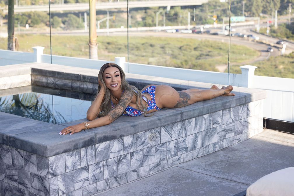 THE REAL Mina-Summers