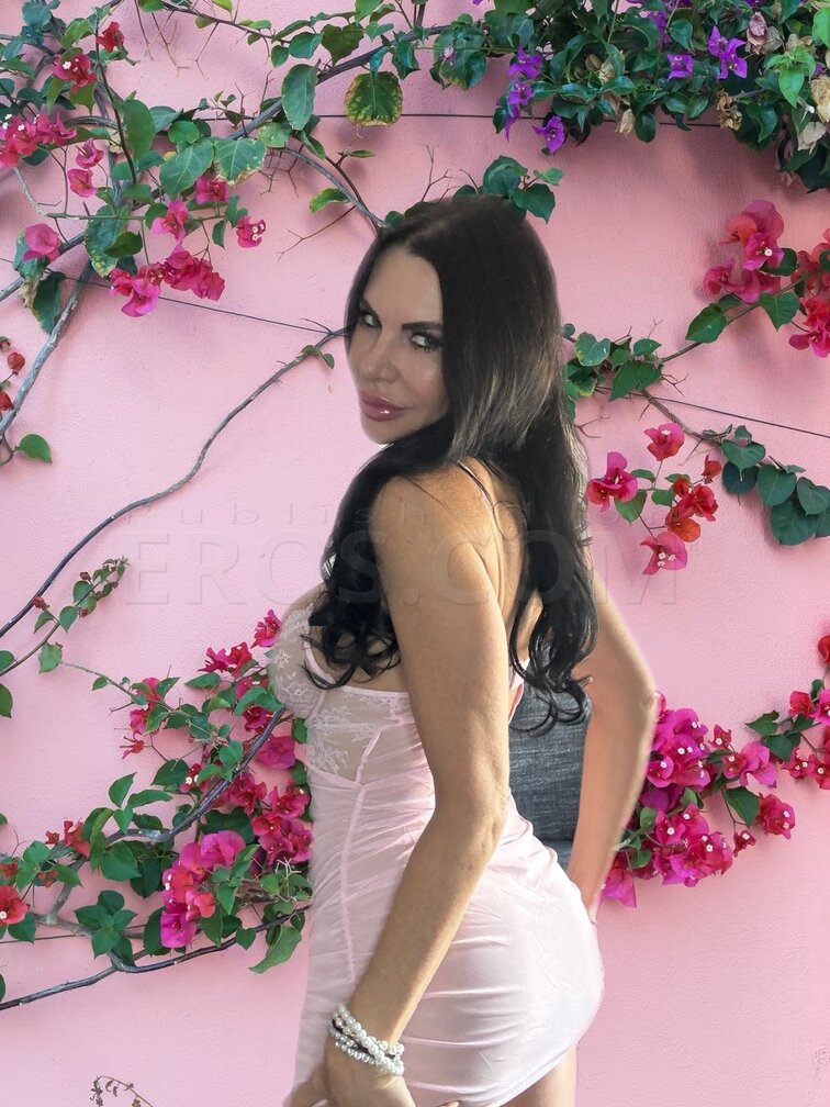 Pornstar Piper Press