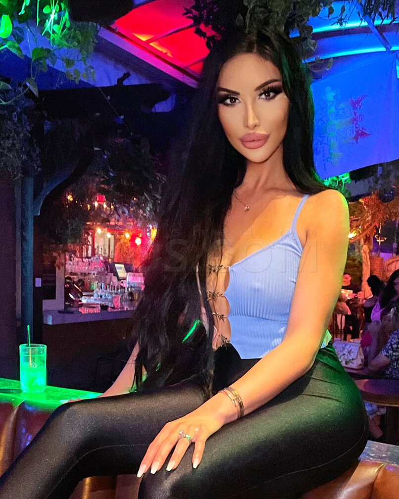 AVA LONDON