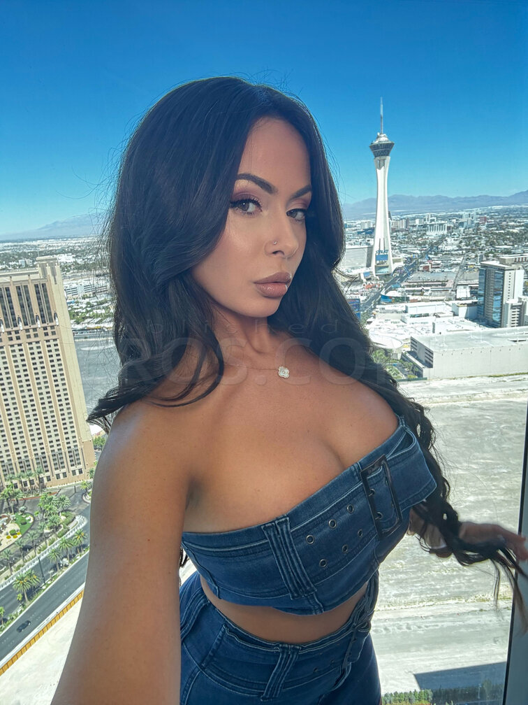 KIKI KLOUT