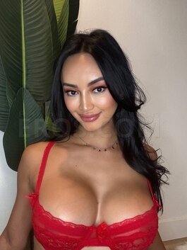 TS Andrea zhay