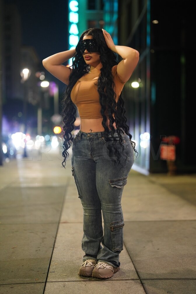 Middle Eastern adult star