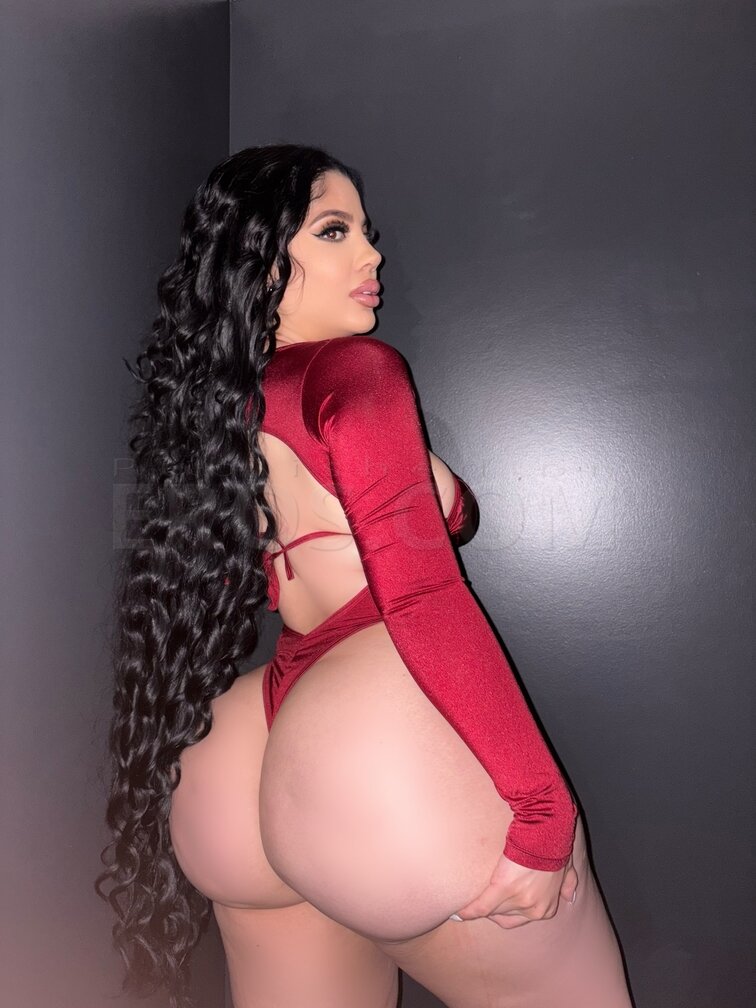Middle Eastern adult star