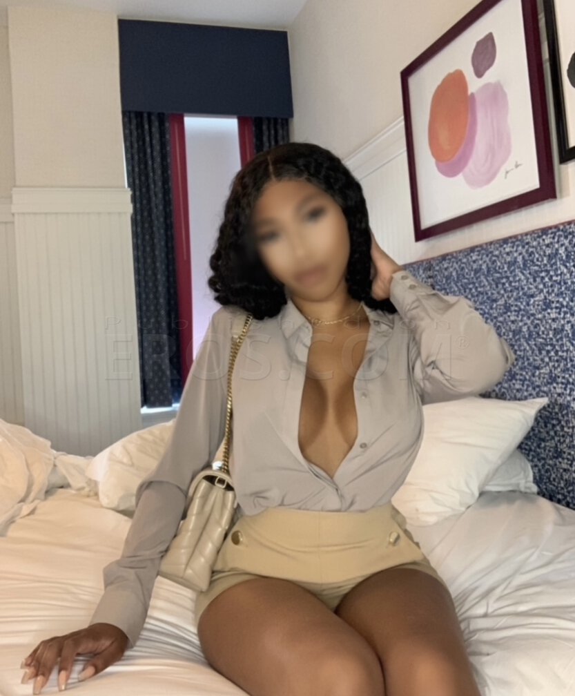 Amber Leon