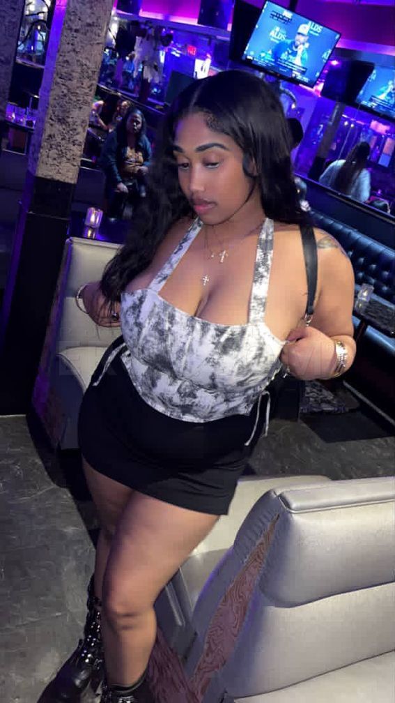 Miss DivineBrownxoxo