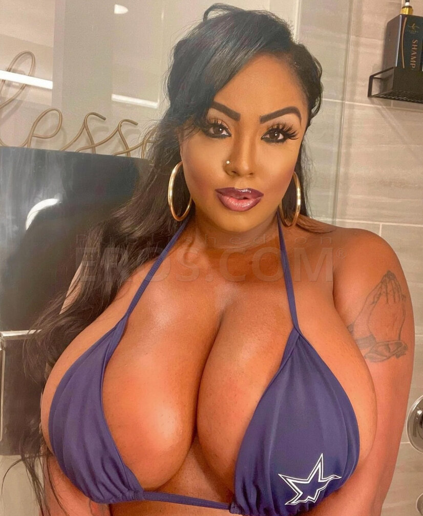 Superstar Layton Benton