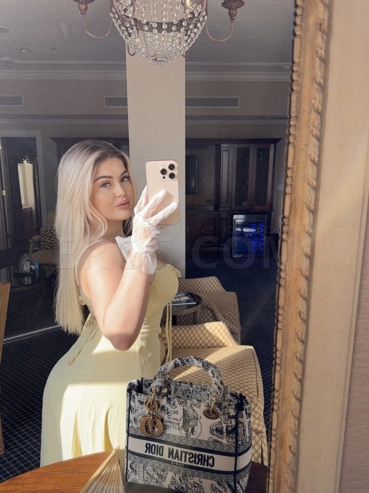 Nicole Love
