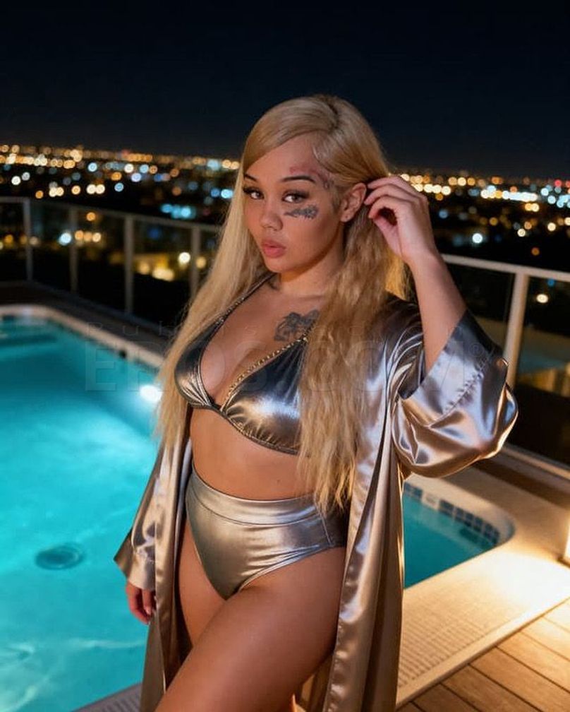 VIP Layla
