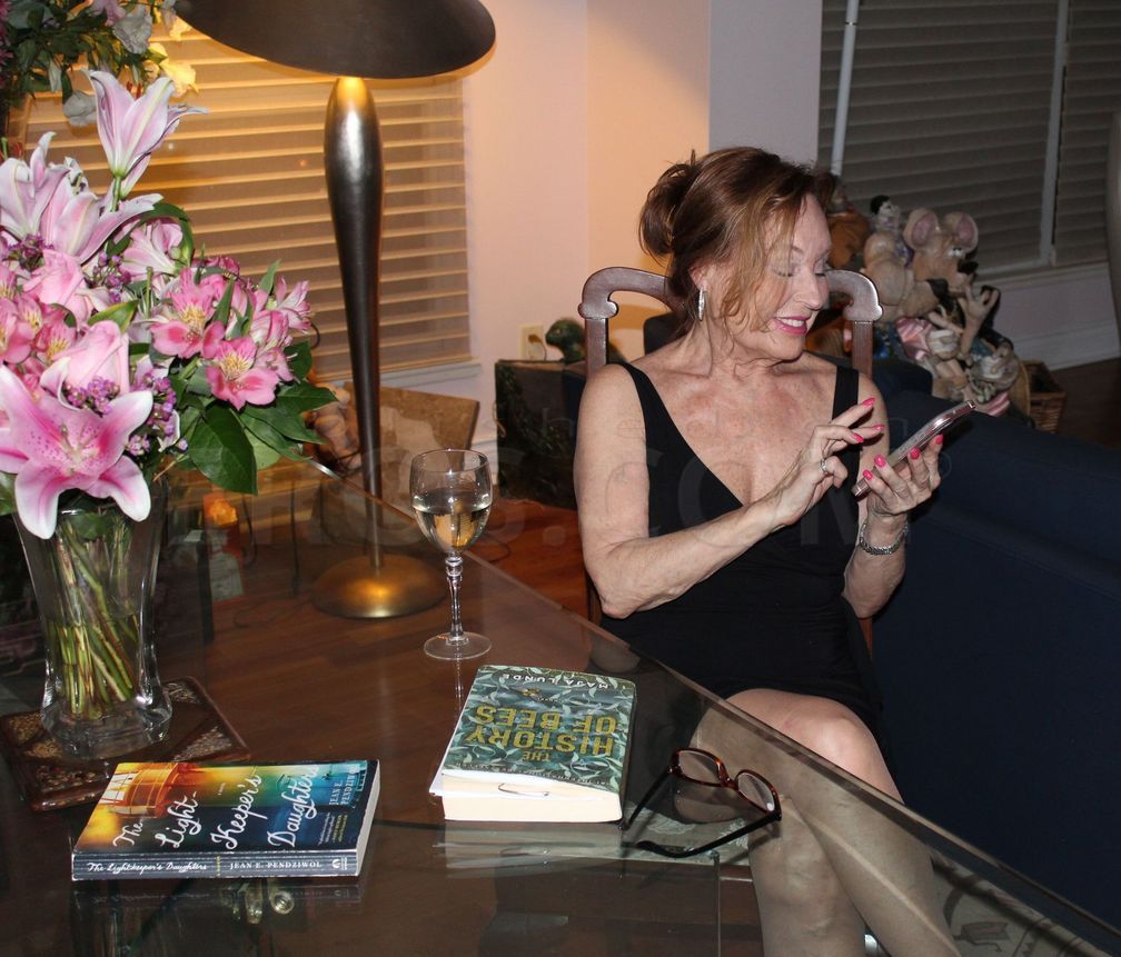 MATURE Sensual Sandy