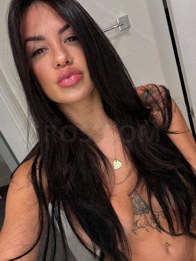 VIP Nina