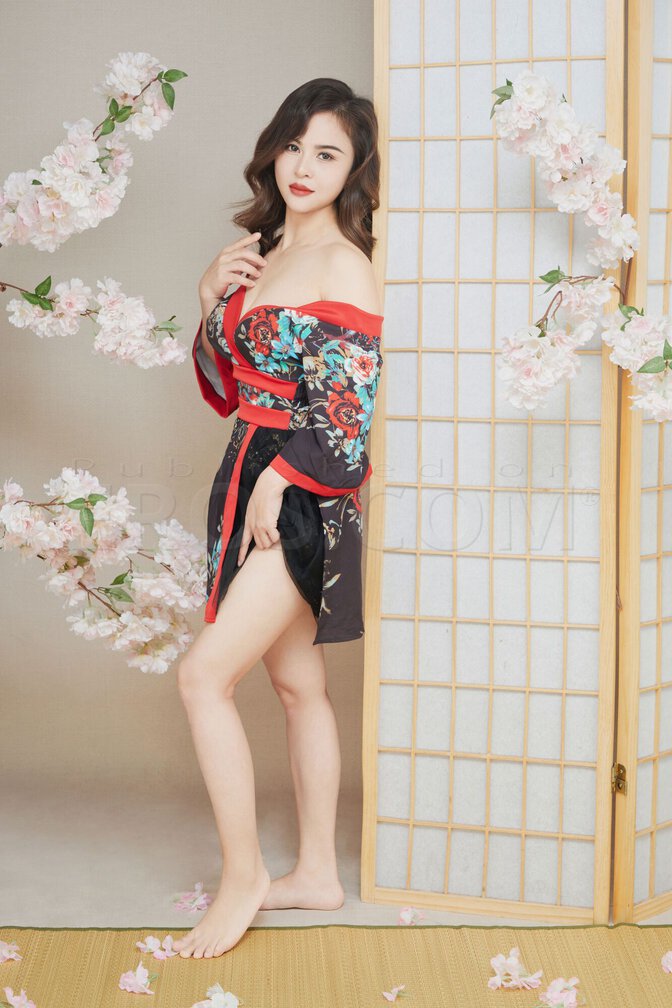 VIP Asian model yumiko