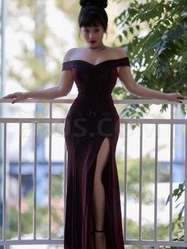 Ms. Lydia Lavelle