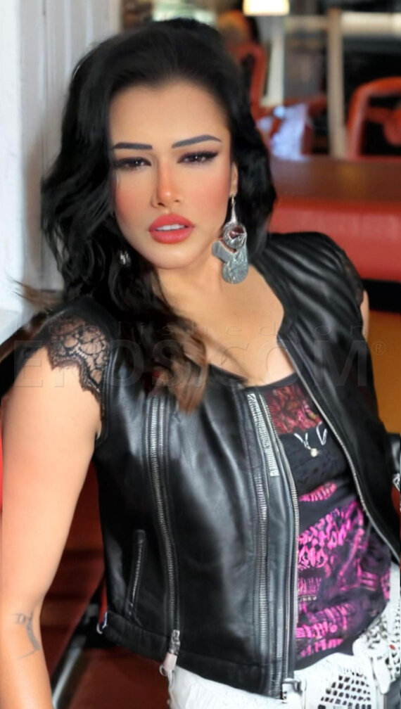 VIP Ts Penelope Manson