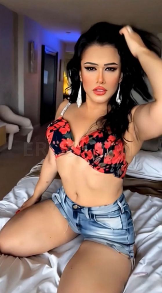 VIP Ts Penelope Manson