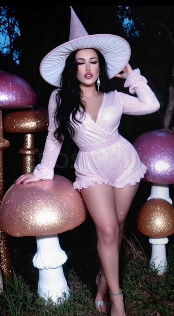 VIP Ts Penelope Manson