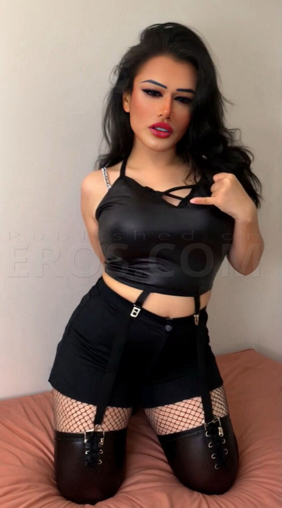 VIP Ts Penelope Manson