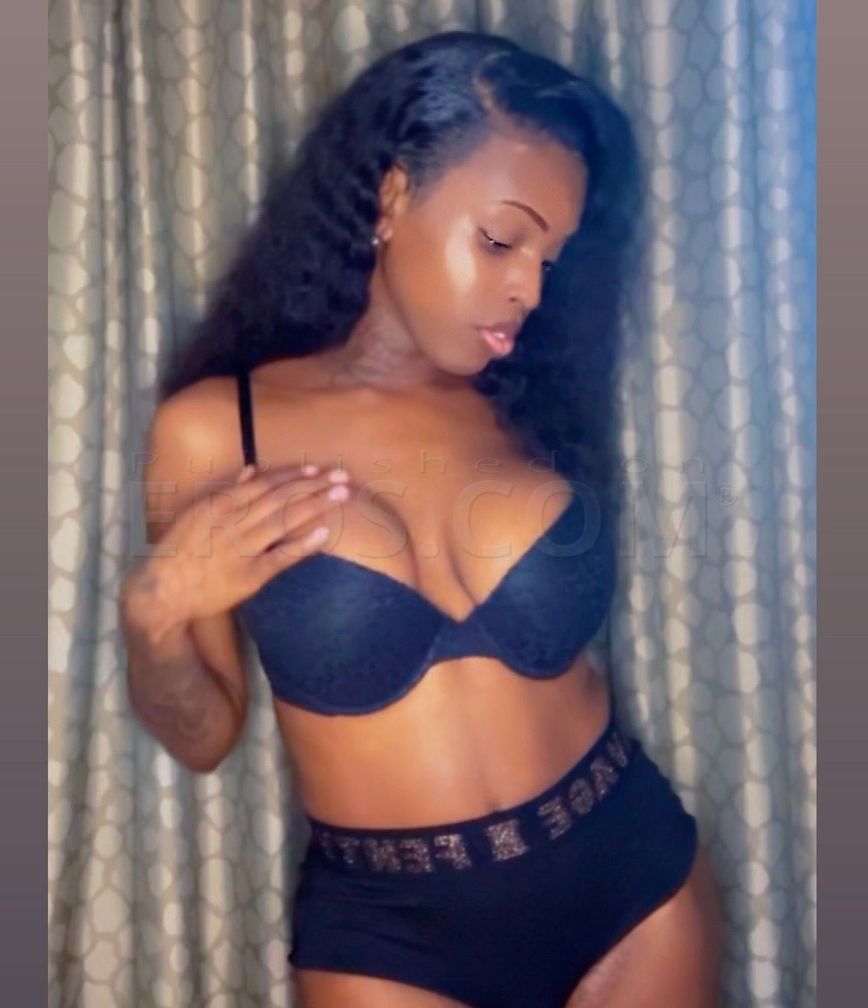 Tiara Coxx