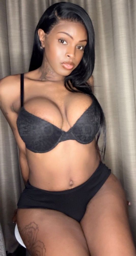 Tiara Coxx